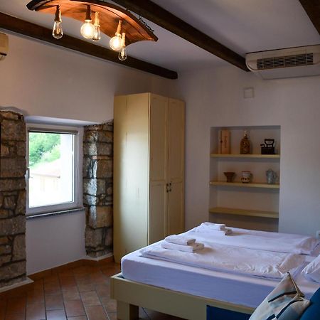 Razman Wine Rooms Gracisce Екстер'єр фото