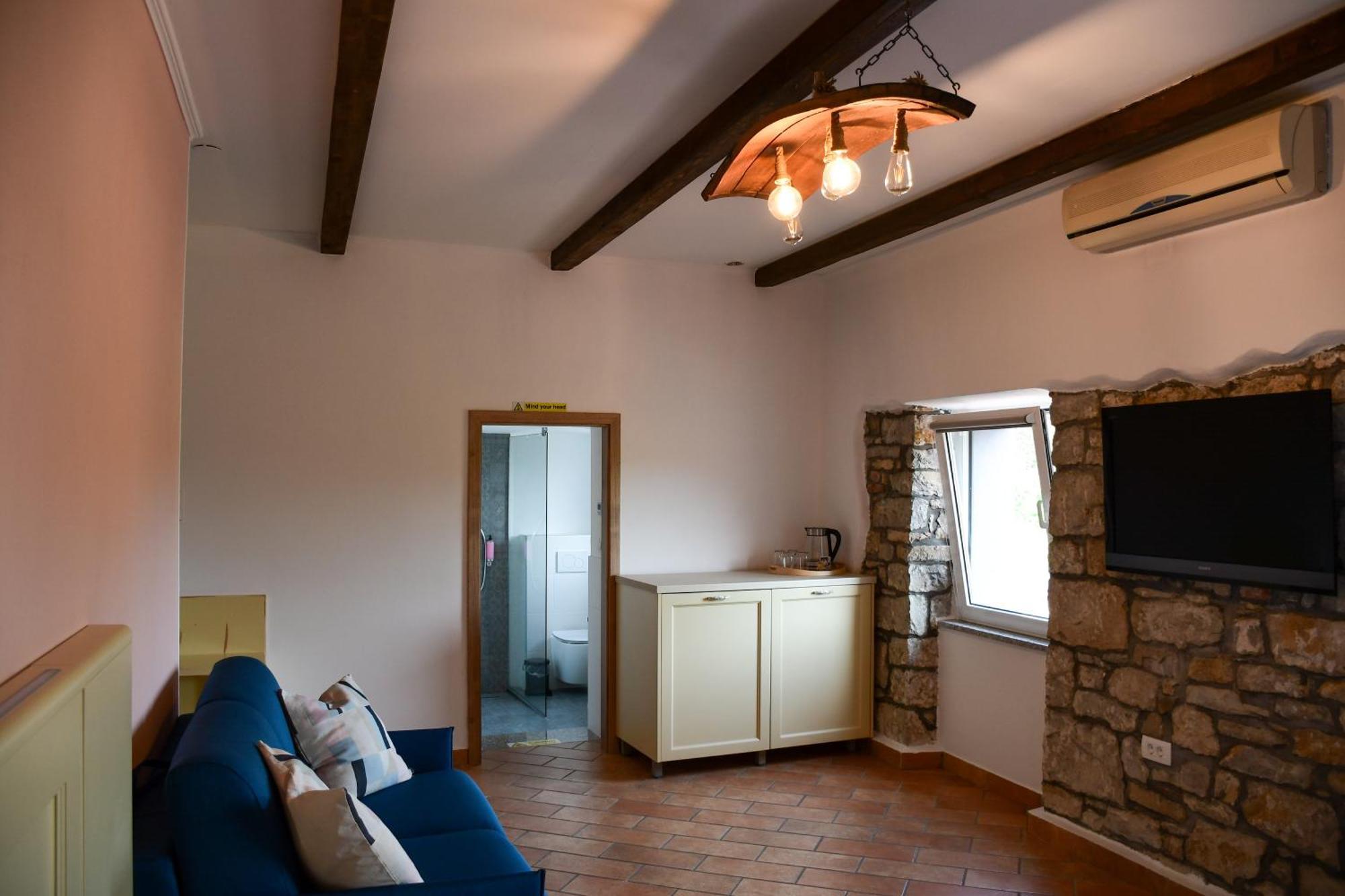 Razman Wine Rooms Gracisce Екстер'єр фото